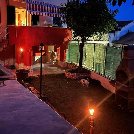 فيلا Red House Tivegna المظهر الخارجي الصورة
